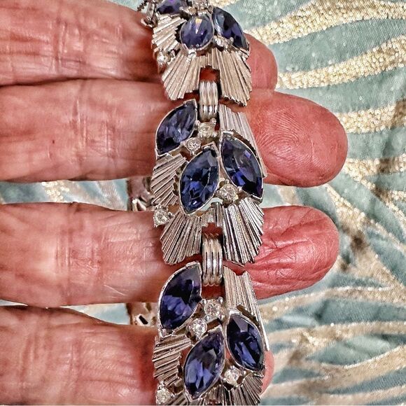 Crown Trafari  silvertone deep blue sapphire crystal bracelet - Picture 9 of 13